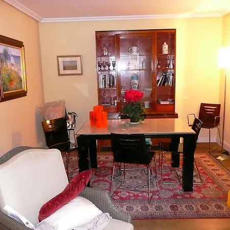 Centre Apartment *